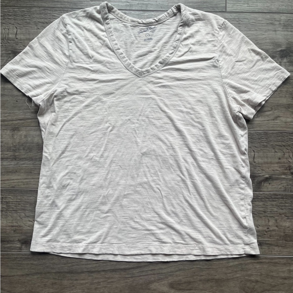 V-Neck Universal Thread T-shirt, L